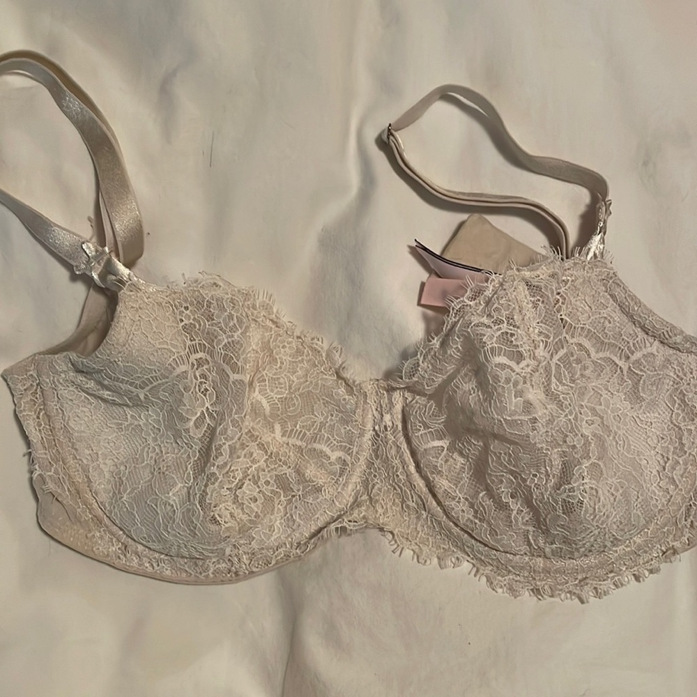 White lace push-up without  padding bra